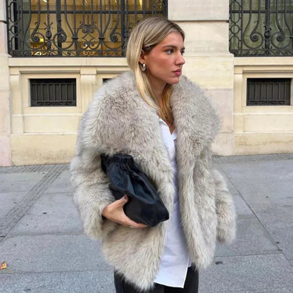 Naomi | Stijlvolle (vegan) Bontjas