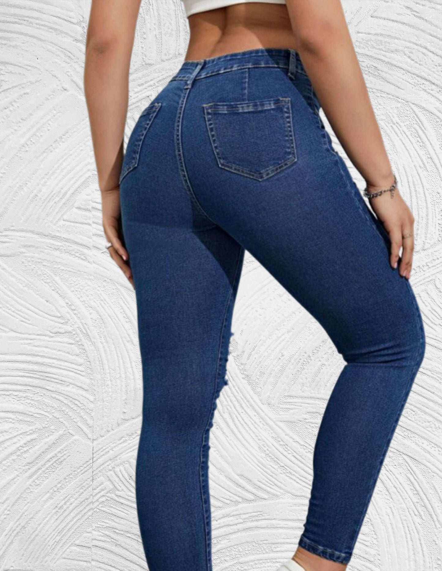 Strakke jeans met hoge taille en gescheurd ontwerp